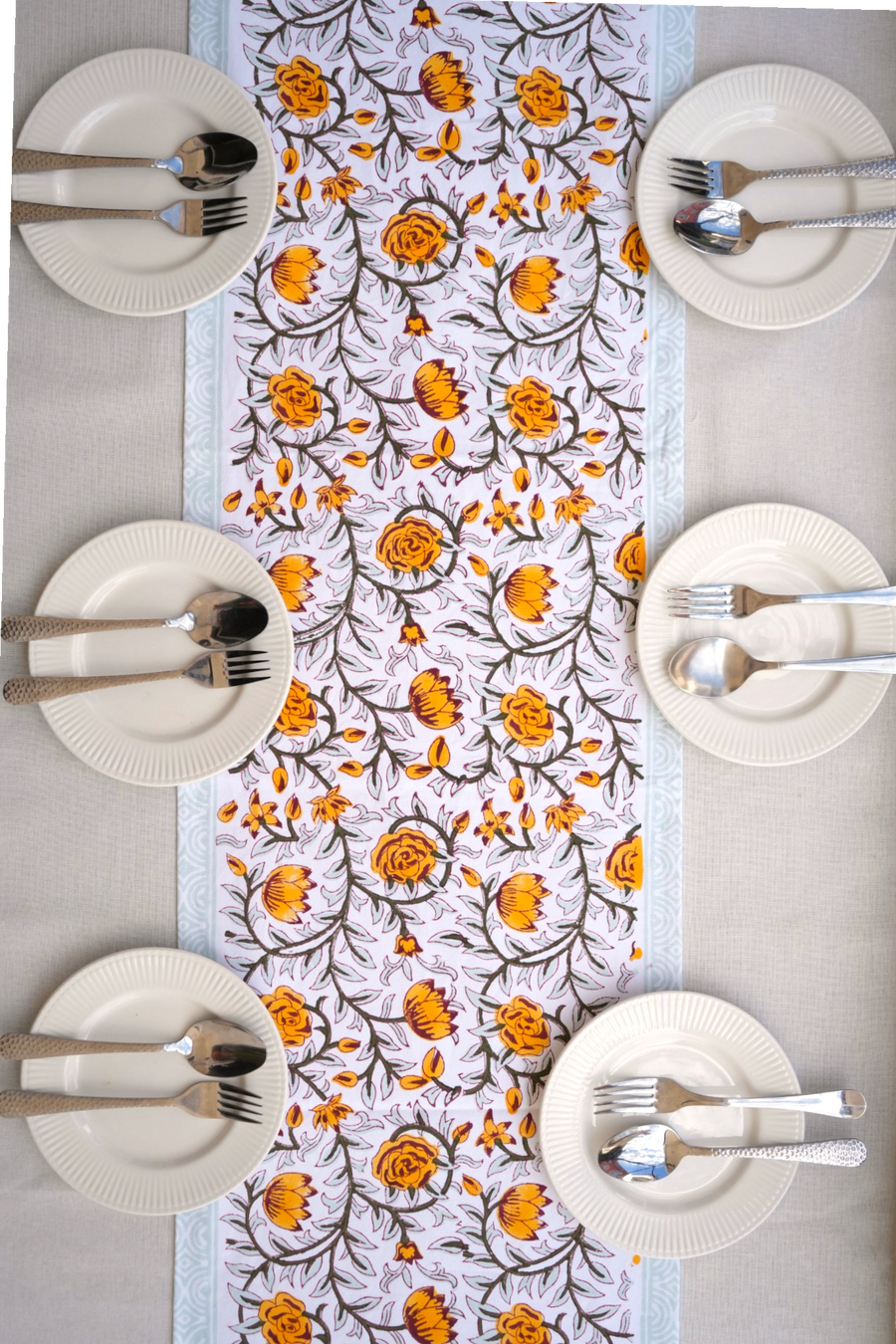 Rose garden Table Runner