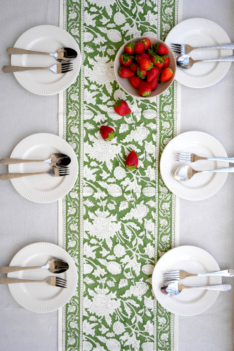 Pistachio Lover table runner