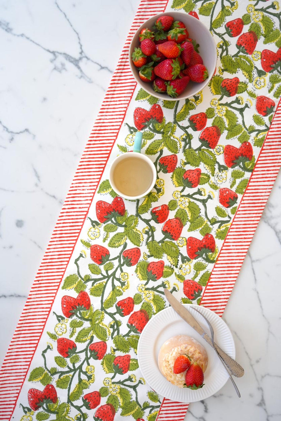 Strawberry feast Table runner