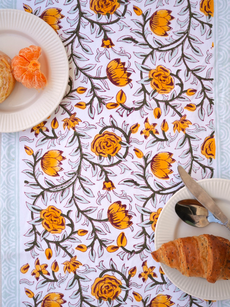 Rose garden Table Runner