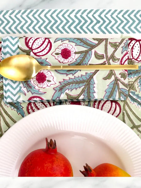 Table Placemat with matching napkin-Christmas Time