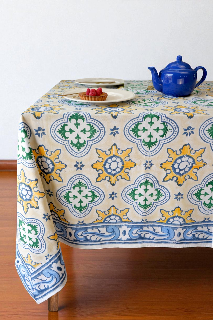 Alfama's Memory Tablecloth