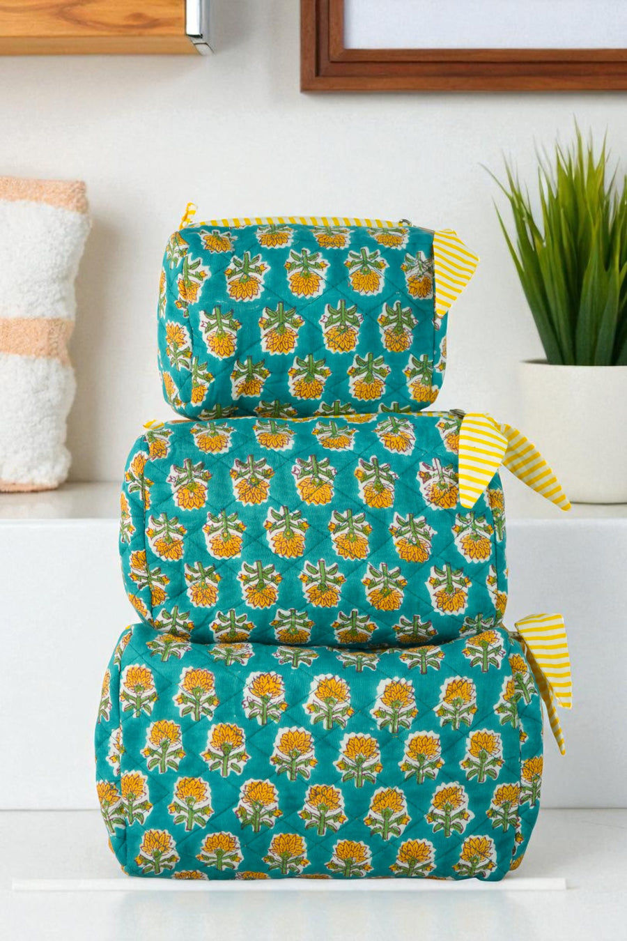 Quilted Pouch in Teal Tropicana